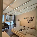 Homestay Themenzimmer Cozy Naehe Hauptbahnhof Duisburg