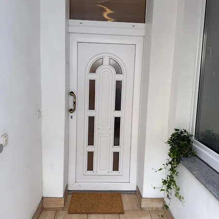 Homestay Themenzimmer Cozy Naehe Hauptbahnhof Duisburg