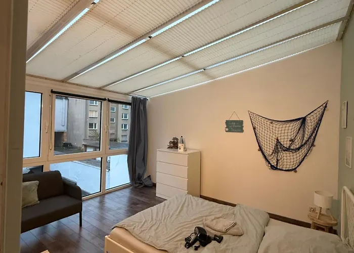 Homestay Themenzimmer Cozy Naehe Hauptbahnhof Duisburg