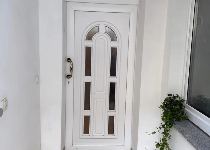 Homestay Themenzimmer Cozy Naehe Hauptbahnhof Duisburg